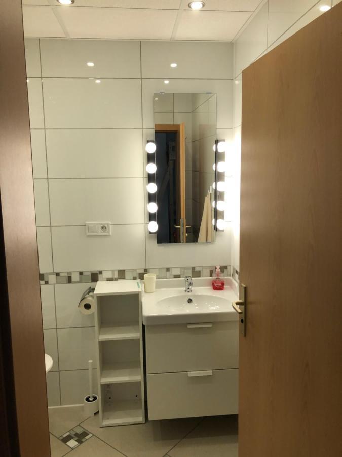 Room 4 You Düsseldorf Exteriör bild